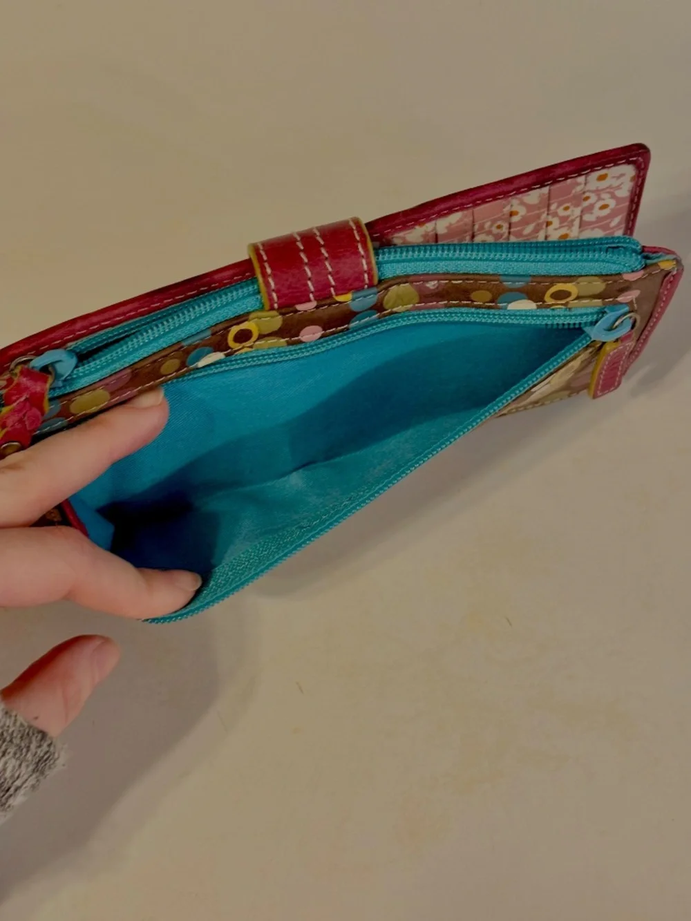 Vintage Fossil Wallet Early 2000s Style Bi Fold Colorful Y2K Retro Boho Hippie